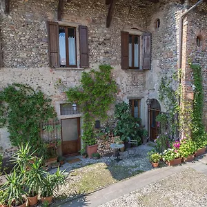 Bed & Breakfast La Della Torre